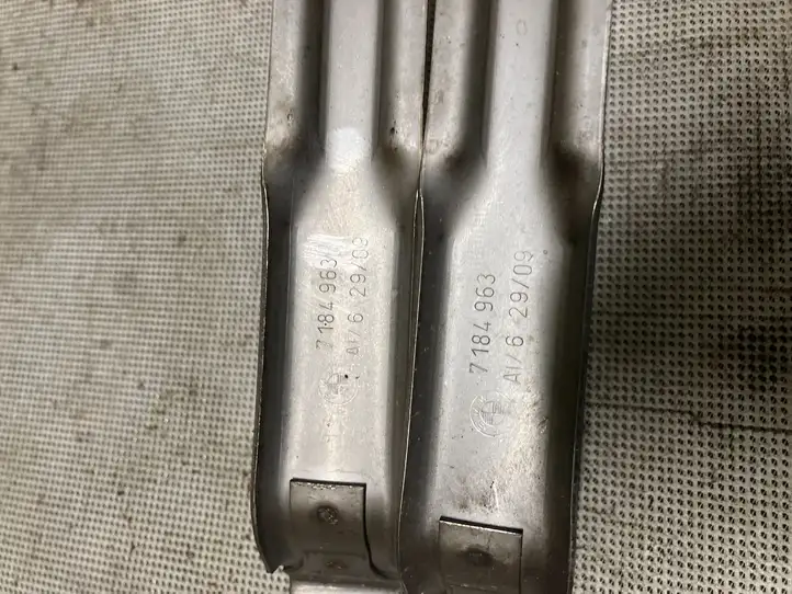BMW 7 F01 (2008 - 2016) 7184963 Кронштейн топливного бака — фото 3