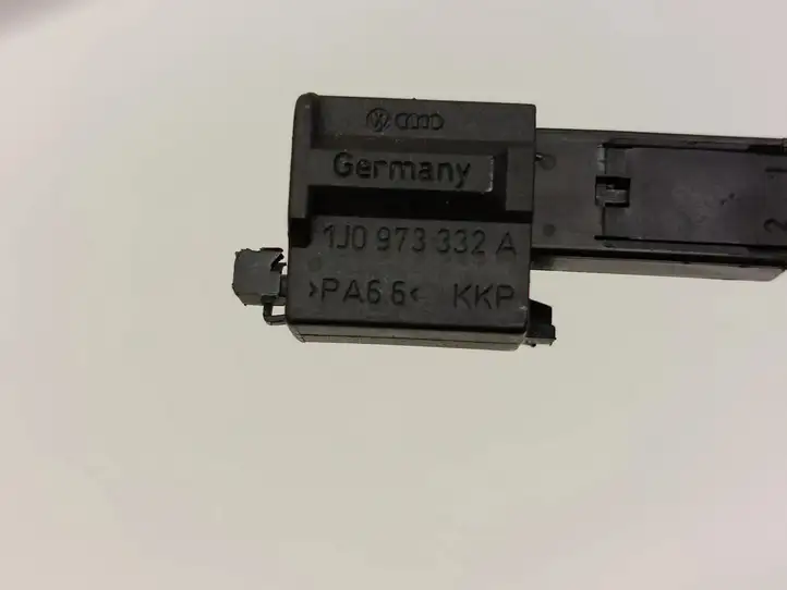Volkswagen PASSAT B8 (2015 - ) 1J0973332A Прочая электропроводка — фото 3