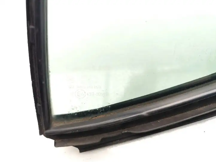 Lexus IS 220D-250-350 (2005 - 2010) 68189-53030 Форточка двери — фото 6
