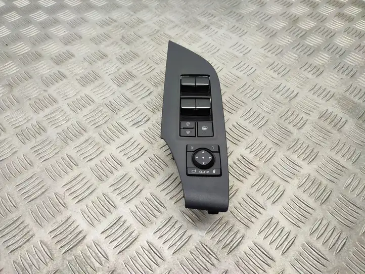 Toyota RAV 4 (XA50) (2018 - ) 8404042080 Кнопка стеклоподъемников — фото 2