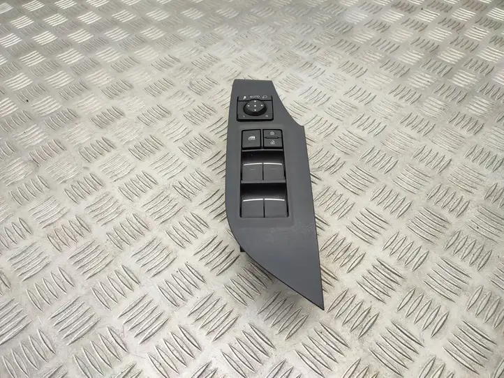 Toyota RAV 4 (XA50) (2018 - ) 8404042080 Кнопка стеклоподъемников — фото 4