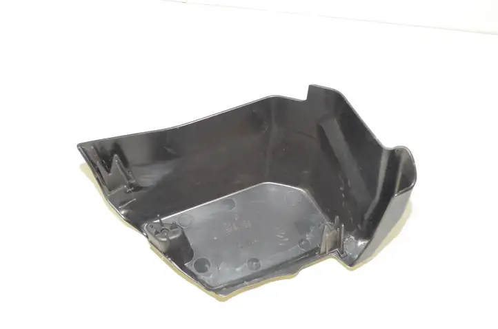 BMW 2 F22 F23 (2013 - 2017) 8616568 Крышка ящика предохранителей — фото 3