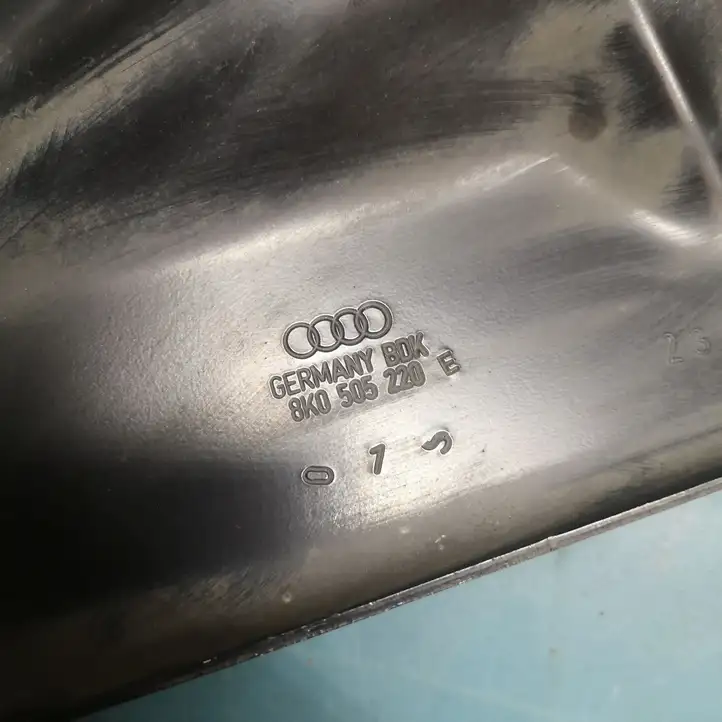 Audi A5 8T 8F (2011 - 2016) 8K0505220 Прочие детали днища — фото 6