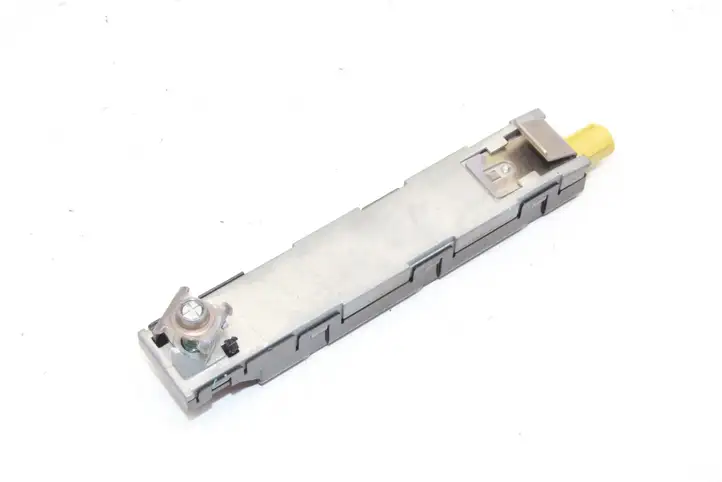 Volkswagen Tiguan (2016 - 2020) 5NA035577 Усилитель антенны — фото 3