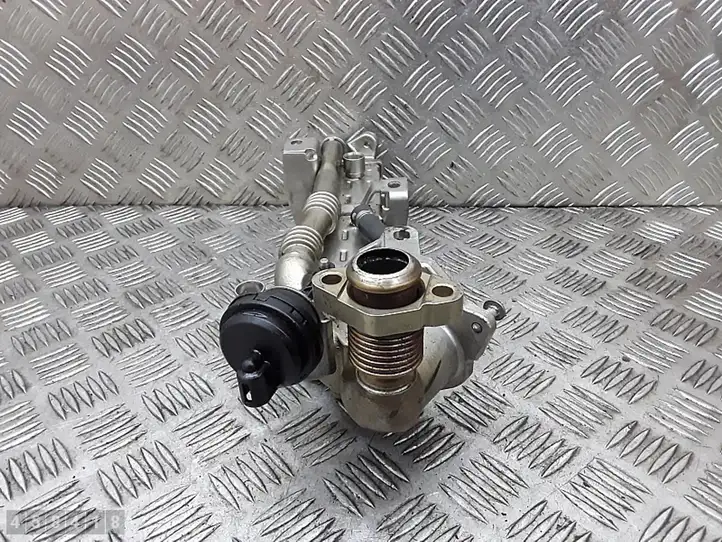 BMW 3 F30 F35 F31 (2012 - 2018) 847699301 Охладитель клапана EGR — фото 4