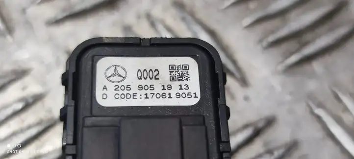 Mercedes-Benz GLC X253/C253 (2015 - ) A2059051913 Прочие детали салона — фото 2
