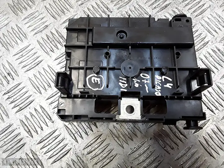 Citroen C4 I Picasso (2006 - 2013) 9661708080 Блок предохранителей — фото 4