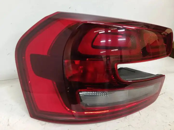 Citroen C4 Grand Picasso (2013 - 2016) 9814429680 Задний фонарь в крышке багажника — фото 3