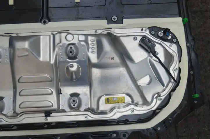 Tesla Model 3 (2017 - 2023) 400V Аккумулятор гибридного / электрического автомобиля — фото 7