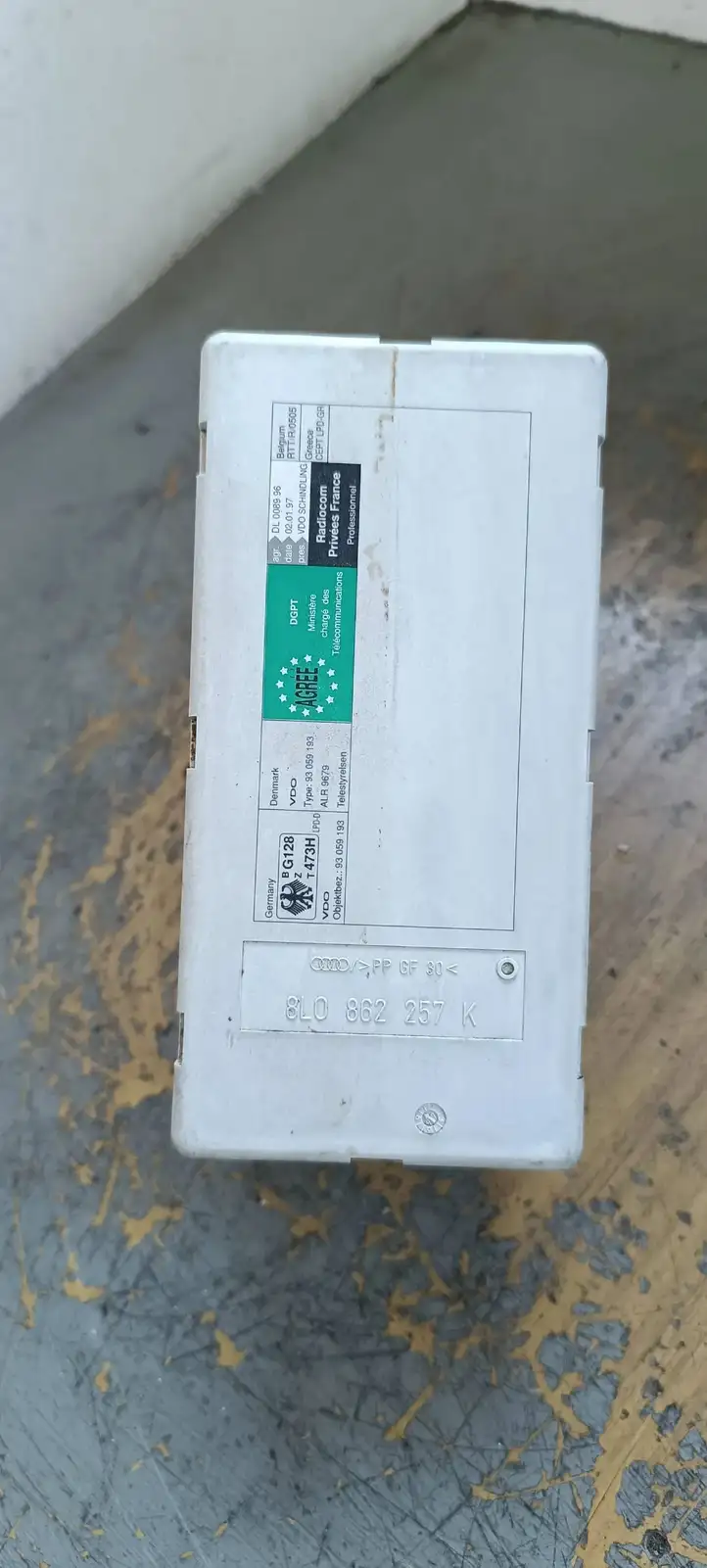 Audi A3/S3 8L (2000 - 2003) 8L0862257K Вакуумный насос центрального замка — фото 3