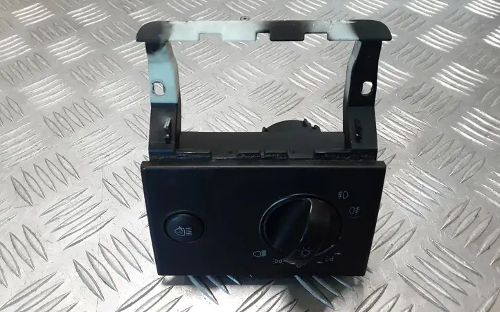 Mercedes-Benz Vito Viano W639 (2010 - 2015) A6395450504 Включатель фонарей — фото 4
