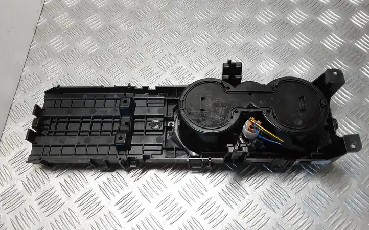 Land Rover Range Rover Sport L494 (2013 - 2017) DK62045H62BD Передний подстаканник — фото 6