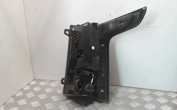 Land Rover Range Rover L405 (2012 - 2017) L90006905 Задний фонарь в кузове — фото 7