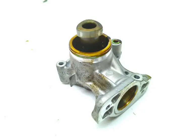 Opel Astra L (2020 - ) 9811831280 Кронштейн топливного насоса — фото 1