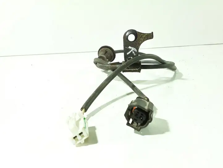 Toyota Yaris (2005 - 2009) Проводка заднего датчика ABS — фото 3