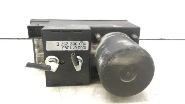 Audi A3/S3 8L (1996 - 2000) 8L0862257E Мотор центрального замка — фото 2