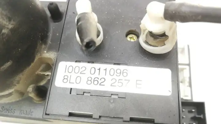Audi A3/S3 8L (1996 - 2000) 8L0862257E Мотор центрального замка — фото 7