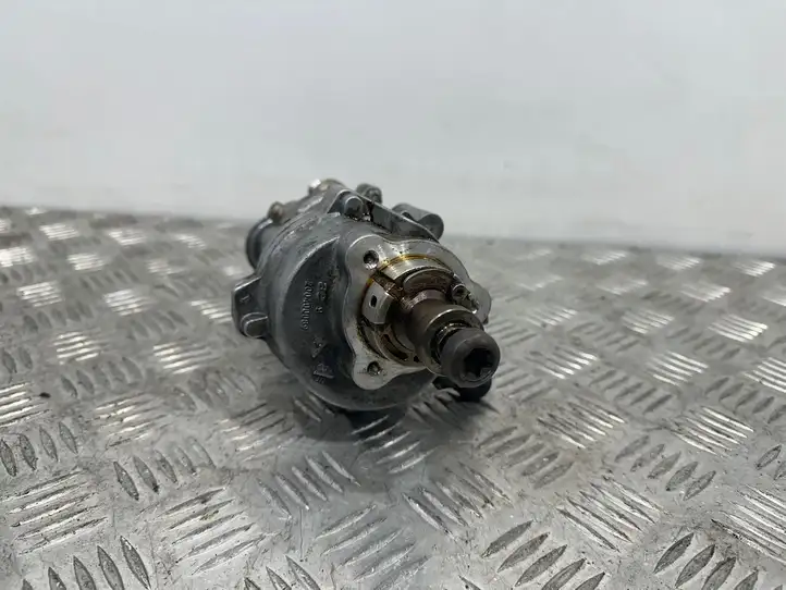 BMW 5 E60 E61 (2004 - 2010) 7613933-04 Топливный насос (в баке) — фото 4