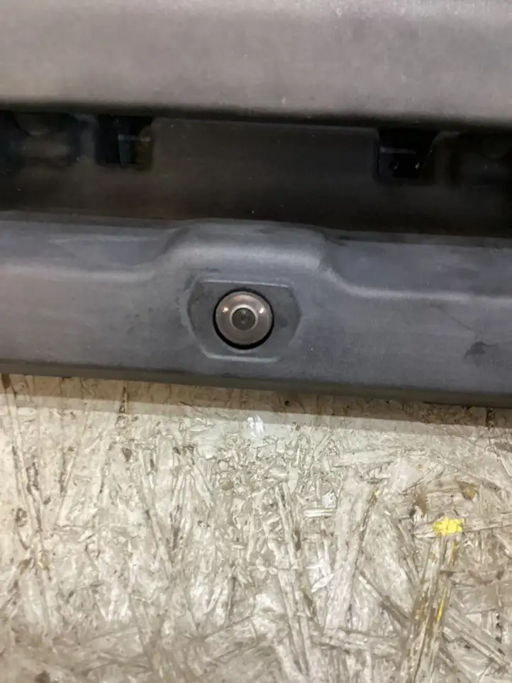 Ford F150 (2018 - 2020) FL349943800AB Ручка багажника с камерой — фото 2