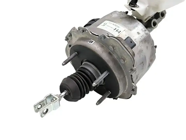 Toyota Yaris (2014 - 2019) 47210K0010 Вакуумный усилитель тормозов — фото 8