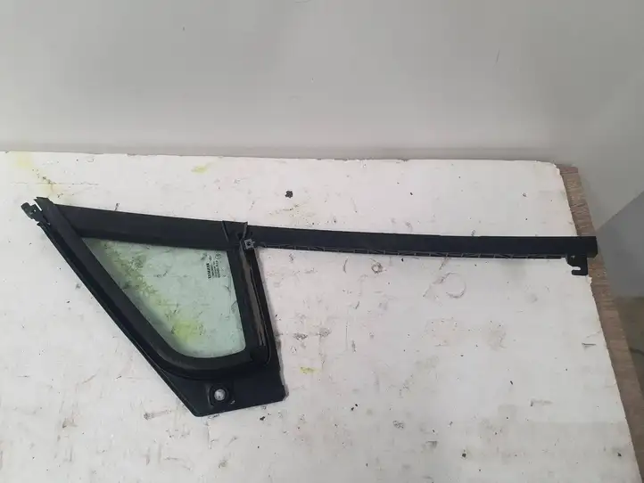 Renault Clio IV (2012 - 2019) 802621044R Треугольное стекло кузова — фото 5