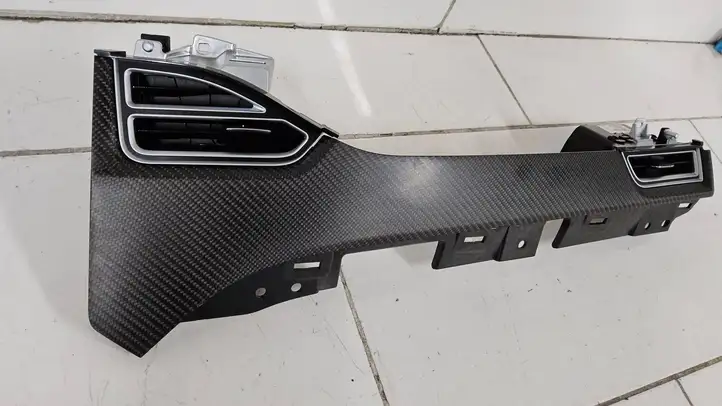Tesla Model X (2015 - 2021) 104277411C Декоративная планка — фото 2