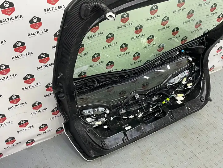 Toyota Prius Prime (2017 - ) 6700547910 Крышка багажника — фото 3