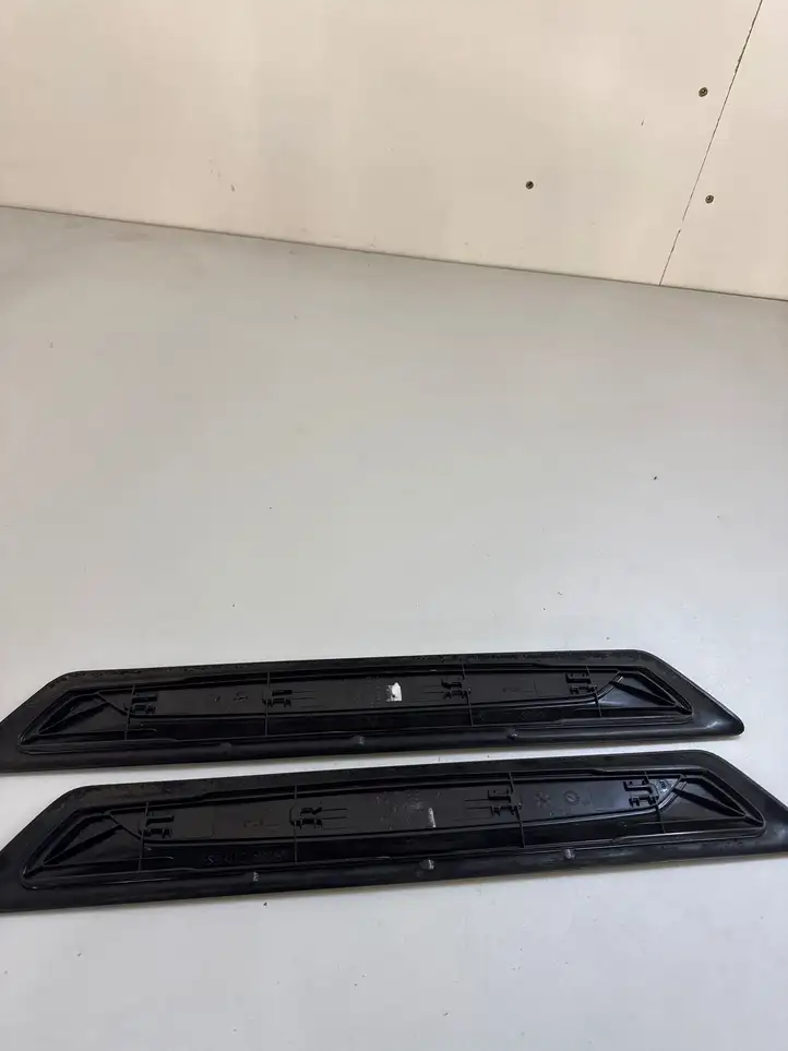 BMW X3 F25 (2010 - 2017) 258918 Внутренняя отделка переднего порога — фото 6