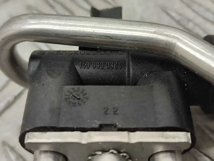 Mercedes-Benz E W213 (2016 - ) A2058690072 Шланг (шланги) оконной жидкости лобового стекла — фото 3