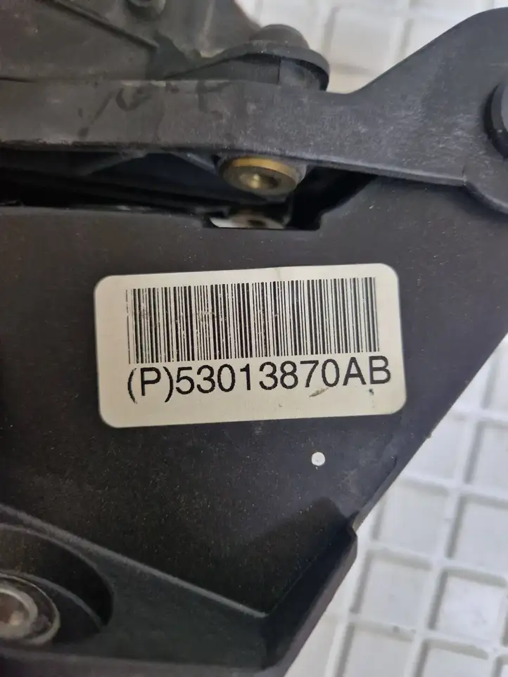 Jeep Grand Cherokee (WK) (2004 - 2010) 53013870AB Кронштейн педали акселератора — фото 3