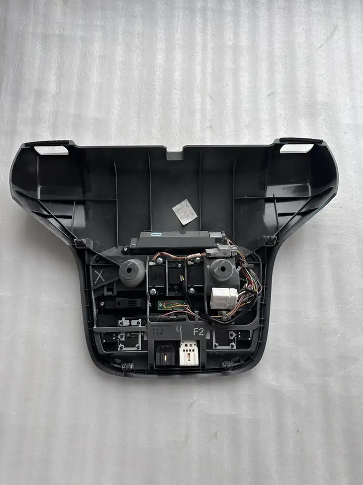 Subaru XV II (2018 - 2021) 87505FL450ME Очечник — фото 8