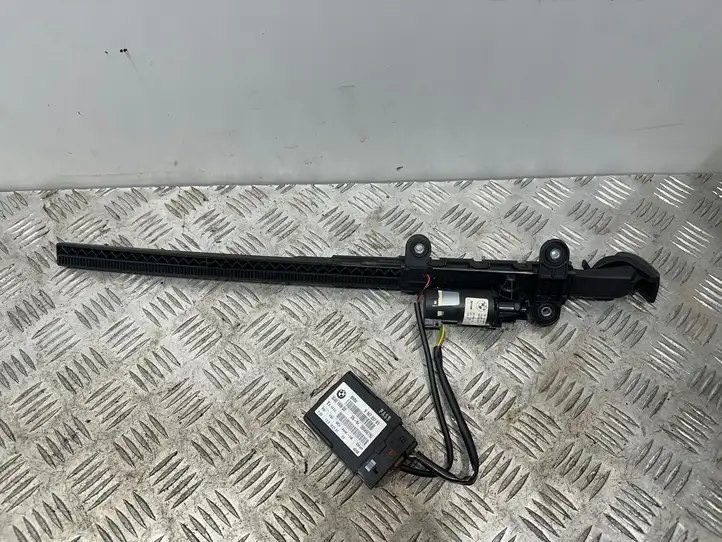 BMW 3 E92 E93 (2005 - 2014) 72119165378 Электродвигатель регулировки ремня безопасности — фото 2