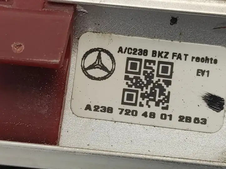 Mercedes-Benz E W238 (2017 - ) A2387204801 Накладка стекла передней двери — фото 8