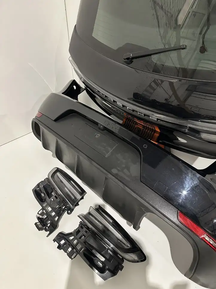 Porsche Macan (95B) (2019 - ) Крышка багажника — фото 3