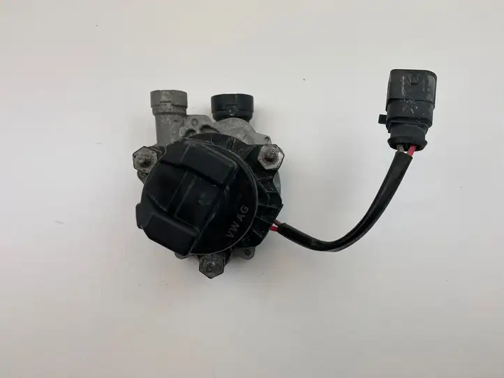 Audi A3/S3 8V (2012 - 2016) 04E959231A Насос вторичного воздуха — фото 5