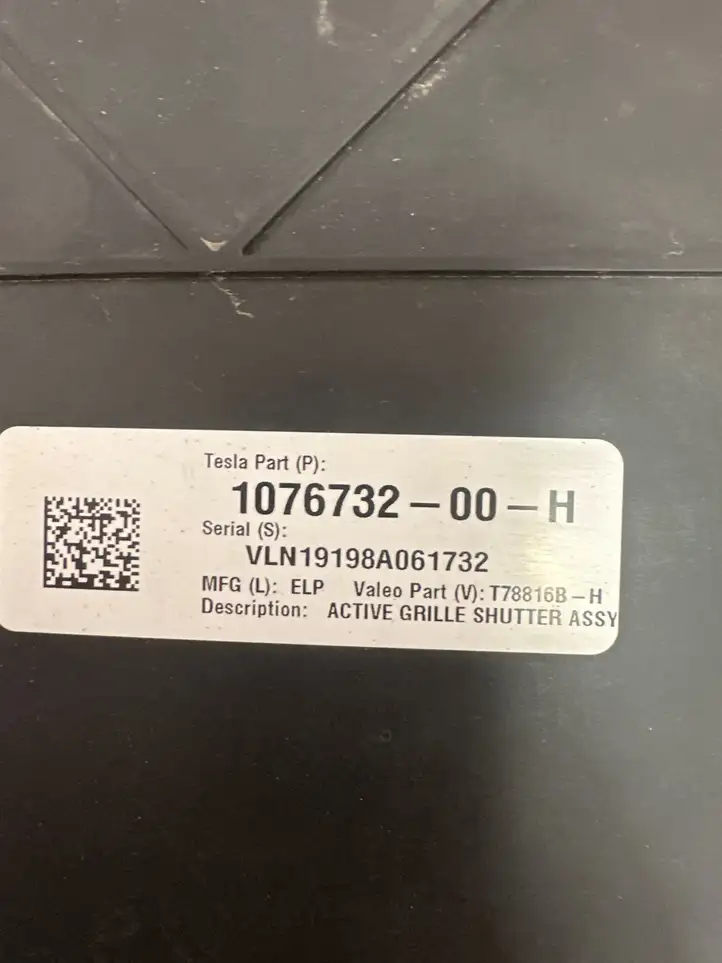 Tesla Model 3 (2017 - 2023) 107673200H Дефлектор воздуха — фото 2