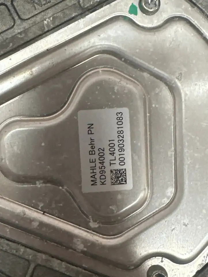 Tesla Model 3 (2017 - 2023) 107673200H Дефлектор воздуха — фото 7