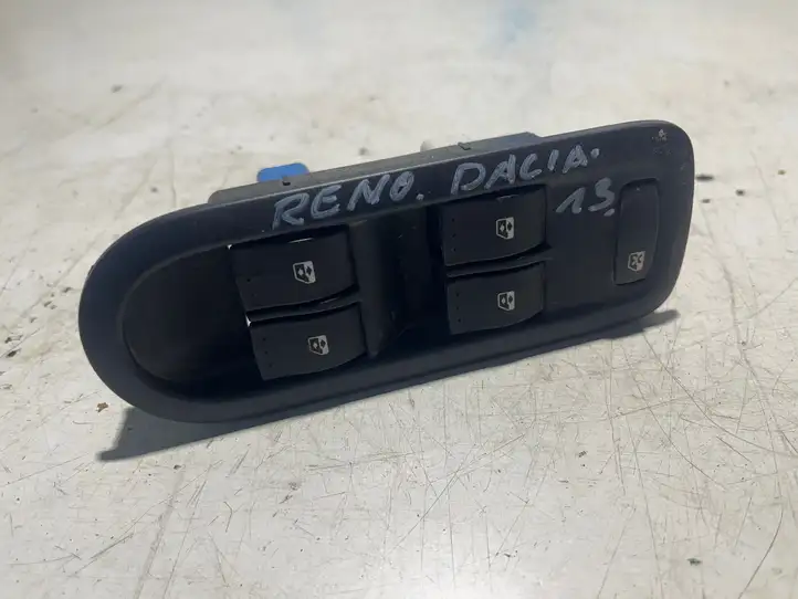 Dacia Duster (2010 - 2017) 8200160603 Кнопка стеклоподъемников — фото 1