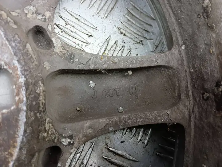 Toyota Prius (XW20) (2003 - 2009) Легкосплавный колесный диск R16 — фото 11