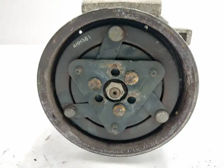 Nissan Juke I F15 (2010 - 2018) 92600AZ74A Компрессор (насос) кондиционера воздуха — фото 3