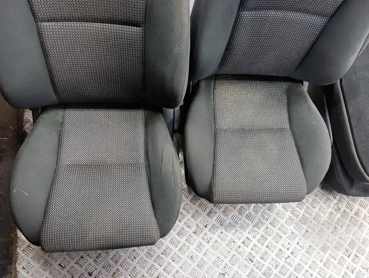 Toyota Corolla Verso E121 (2004 - 2007) Комплект салона — фото 2