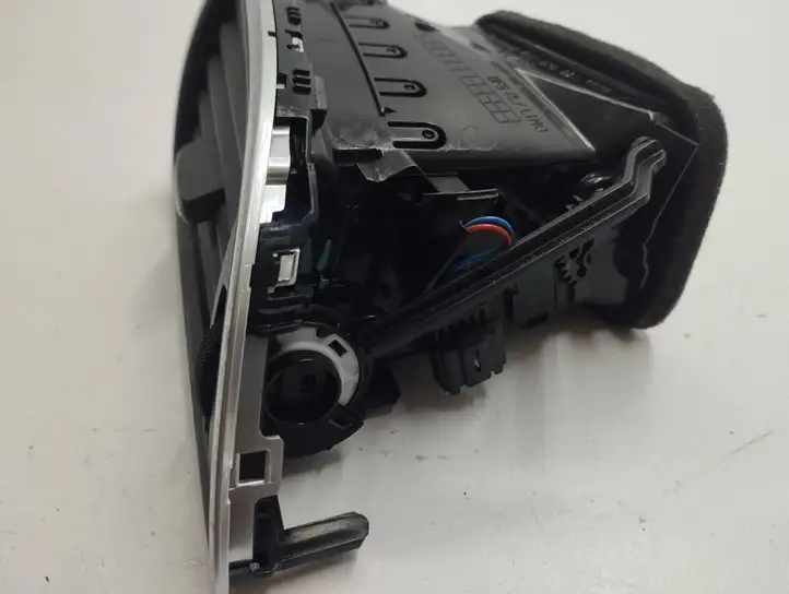 Audi A7 S7 4G (2010 - 2014) 4G2820901 Боковой воздушный дефлектор — фото 6