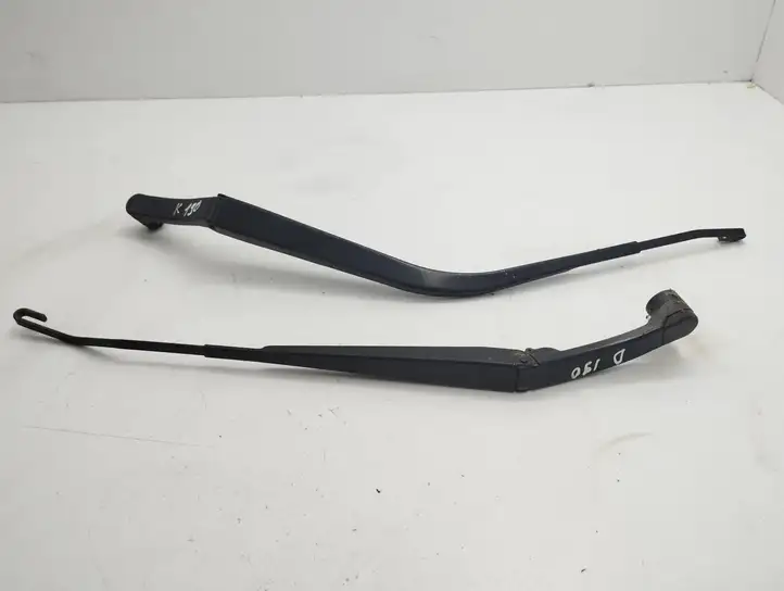 Mitsubishi Outlander (2007 - 2012) Дворники лобового стекла — фото 1