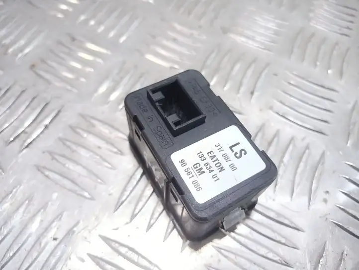 Opel Zafira A (1999 - 2003) 90561086 Блок кнопок стеклоподъемников — фото 2