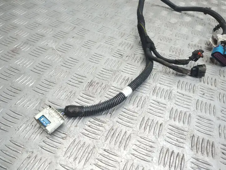 Opel Astra J (2009 - 2012) 13261072 Прочая электропроводка — фото 3