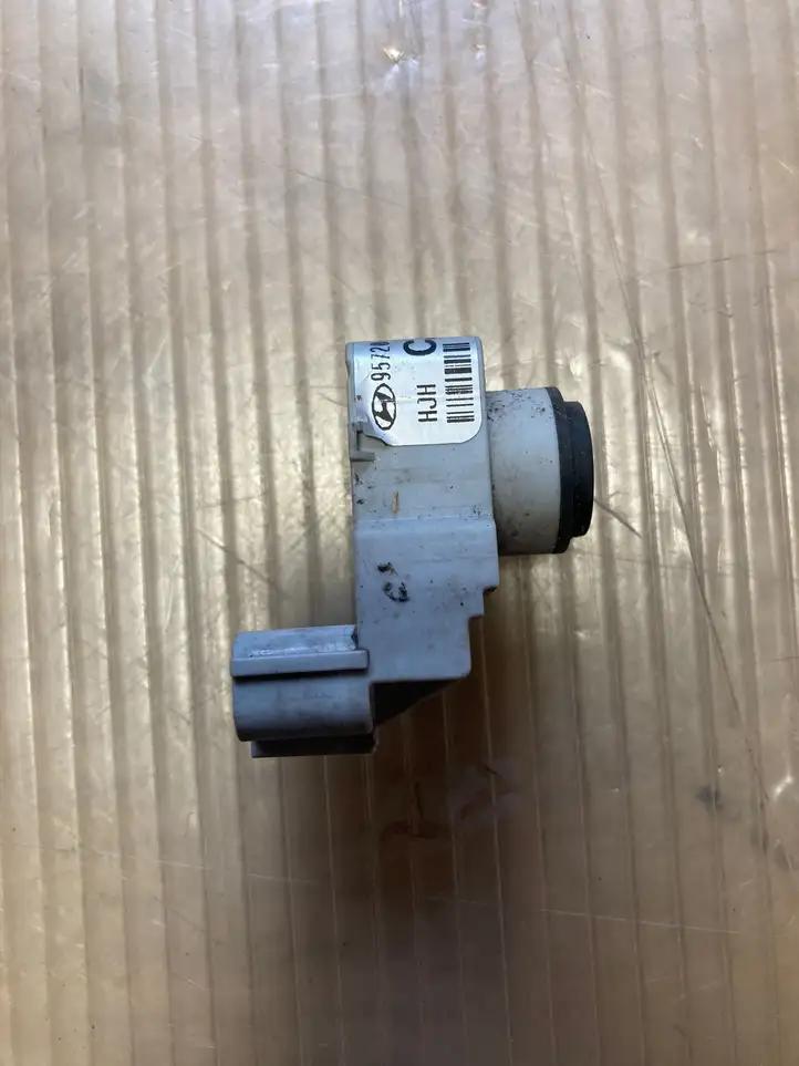 Hyundai ix35 (2009 - 2013) 957202S000 Датчик парковки — фото 1