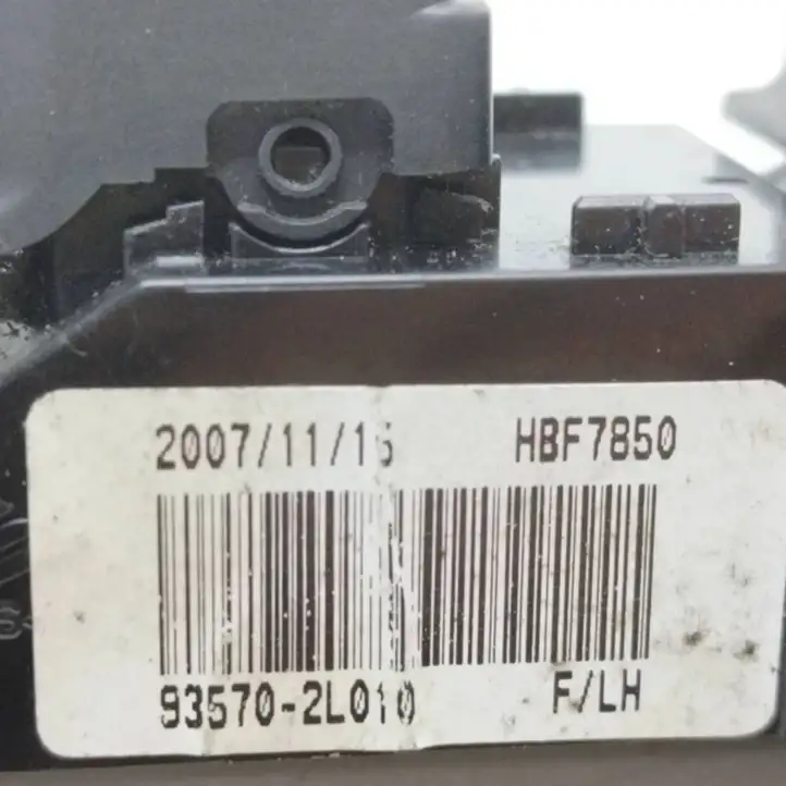 Hyundai i30 (2007 - 2012) 935702L010 Блок кнопок стеклоподъемников — фото 7