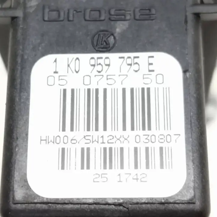 Skoda Octavia Mk2 (1Z) (2004 - 2013) 1K0959703J Стеклоподъемник задней двери — фото 7