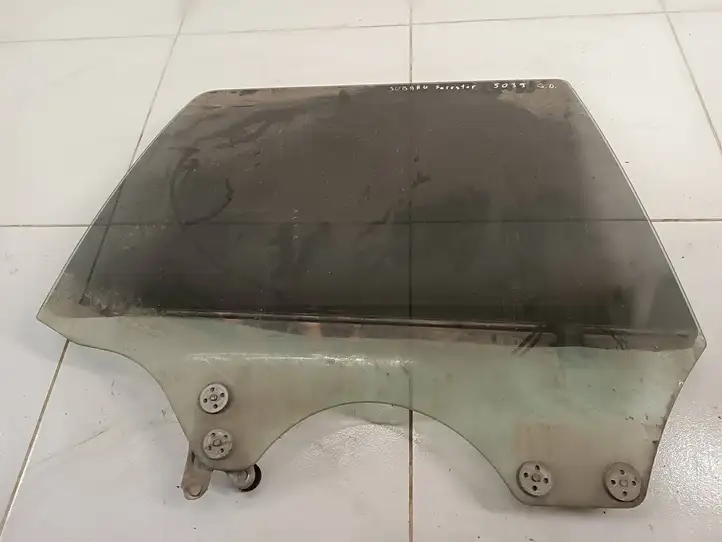 Subaru Forester SG (2006 - 2008) N0CODE Стекло задней двери — фото 1