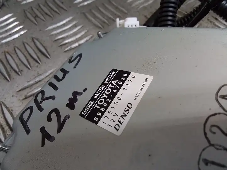 Toyota Prius (XW30) (2009 - 2015) 8989247020 Аккумулятор гибридного / электрического автомобиля — фото 8